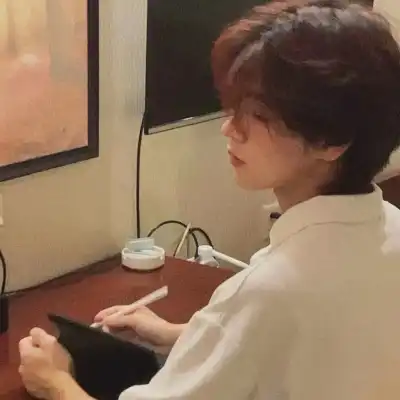 隗逸馨 隗逸馨